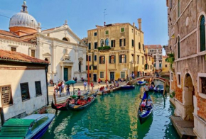 CA CICOGNA air conditioning and fast WiFi, central location apartment